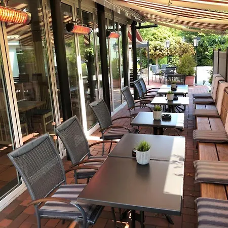 ホテル Garni ツェーフェン